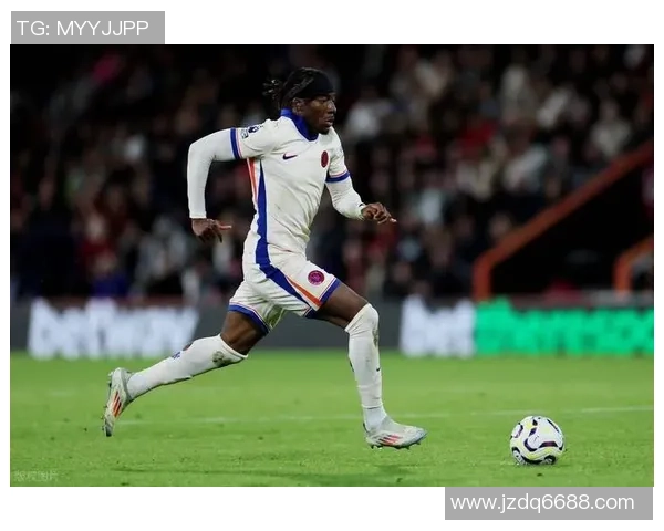 电讯报：切尔西不想马杜埃凯阻止埃斯特旺，才卖他给阿森纳